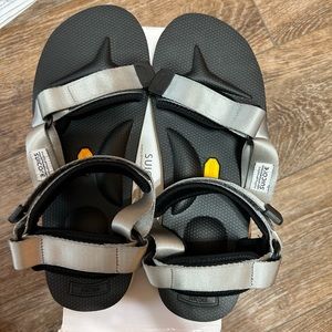 Suicoke brand new men’s sandals… US Size 10 Gray